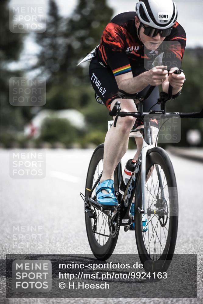 21.06.2026 - 29. Vierlanden-Triathlon H.Heesch http://msf.ph/oto/9924163 21.06.2026 13:06:32 Radfahren 10, 1091 meine-sportfotos.de