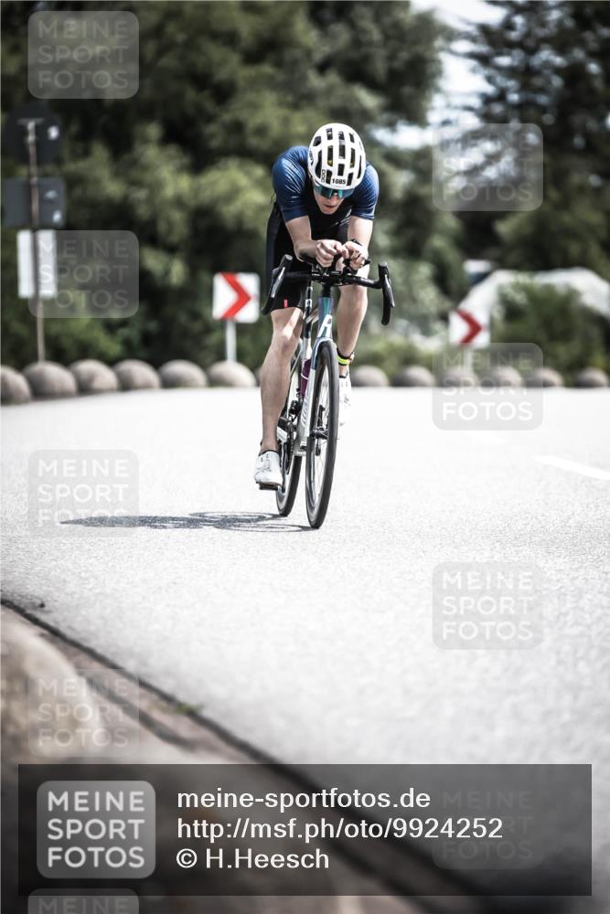 21.06.2026 - 29. Vierlanden-Triathlon H.Heesch http://msf.ph/oto/9924252 21.06.2026 13:07:30 Radfahren 1085 meine-sportfotos.de