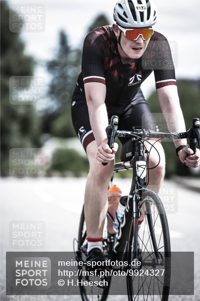 21.06.2026 - 29. Vierlanden-Triathlon H.Heesch http://msf.ph/oto/9924327 21.06.2026 13:08:15 Radfahren 003, 1073 meine-sportfotos.de