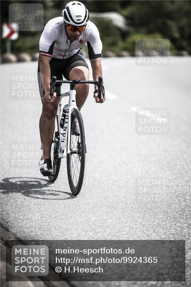 21.06.2026 - 29. Vierlanden-Triathlon H.Heesch http://msf.ph/oto/9924365 21.06.2026 13:08:52 Radfahren 1024 meine-sportfotos.de