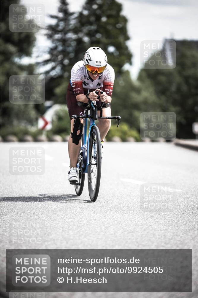 21.06.2026 - 29. Vierlanden-Triathlon H.Heesch http://msf.ph/oto/9924505 21.06.2026 13:15:19 Radfahren 100, 1121, 0 meine-sportfotos.de