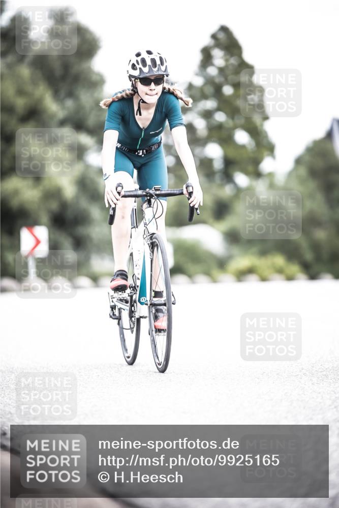 21.06.2026 - 29. Vierlanden-Triathlon H.Heesch http://msf.ph/oto/9925165 21.06.2026 14:42:23 Radfahren 70 meine-sportfotos.de