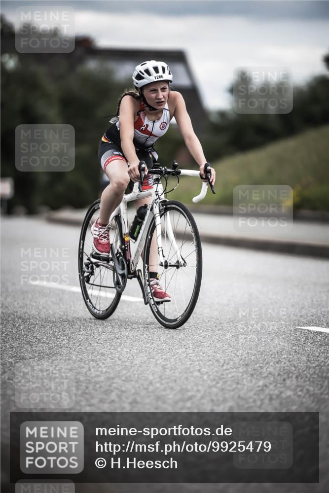 21.06.2026 - 29. Vierlanden-Triathlon H.Heesch http://msf.ph/oto/9925479 21.06.2026 14:44:26 Radfahren 1266 meine-sportfotos.de
