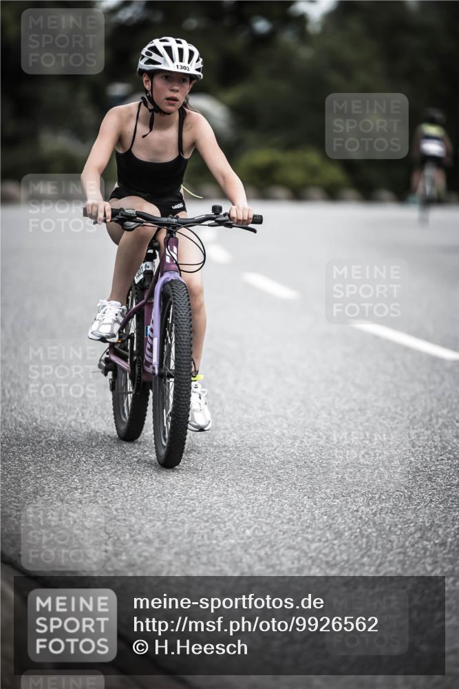 21.06.2026 - 29. Vierlanden-Triathlon H.Heesch http://msf.ph/oto/9926562 21.06.2026 14:58:15 Radfahren 1303 meine-sportfotos.de