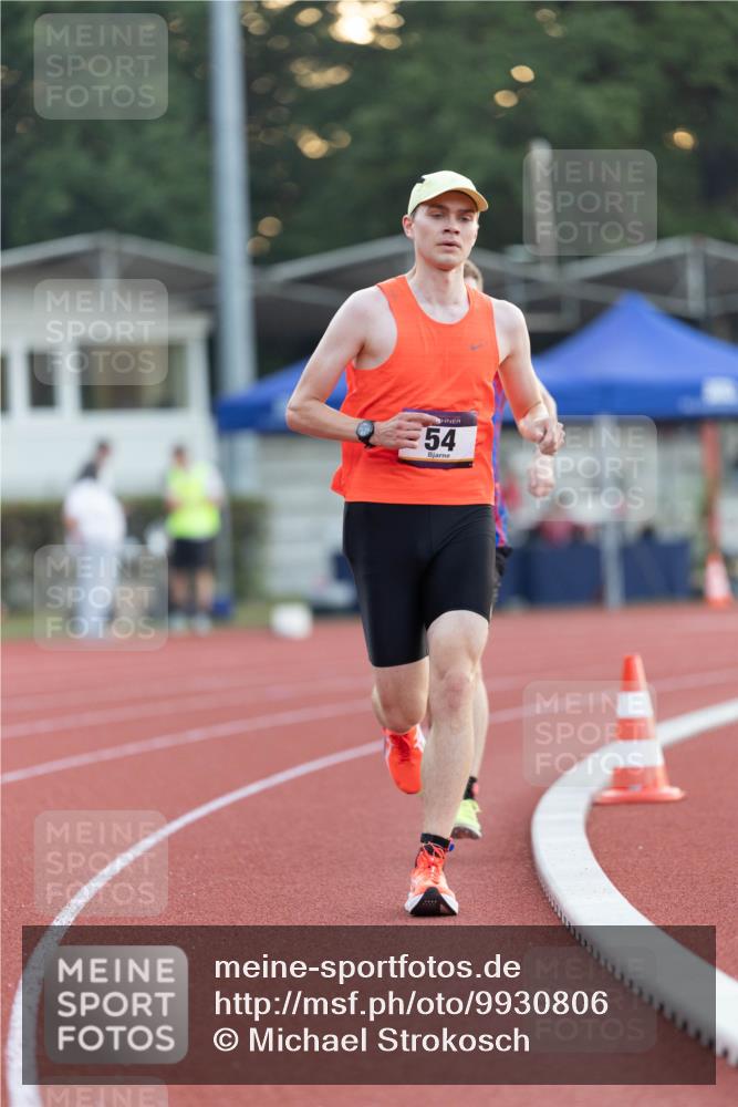 08.08.2026 - Nacht der Zehner Michael Strokosch http://msf.ph/oto/9930806 08.08.2026 20:31:57 Laufen 54 meine-sportfotos.de