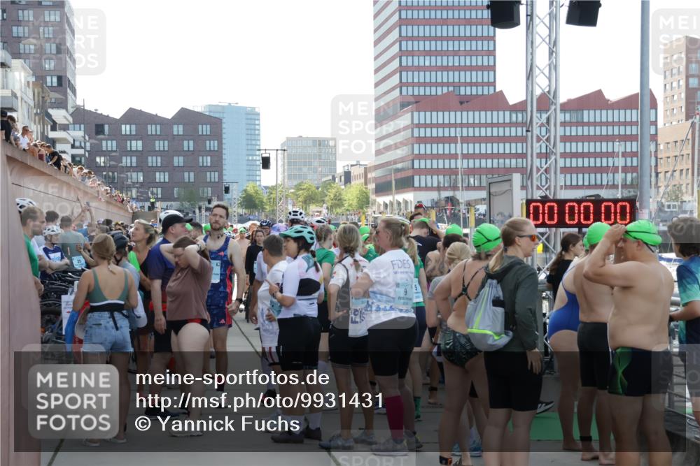 09.08.2026 - GEWOBA Citytriathlon Bremen Yannick Fuchs http://msf.ph/oto/9931431 09.08.2026 09:57:24 Schwimmen  meine-sportfotos.de