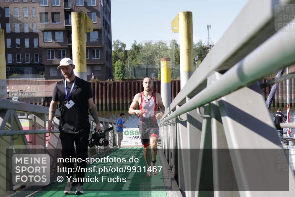 09.08.2026 - GEWOBA Citytriathlon Bremen Yannick Fuchs http://msf.ph/oto/9931467 09.08.2026 10:11:35 Schwimmen 326 meine-sportfotos.de