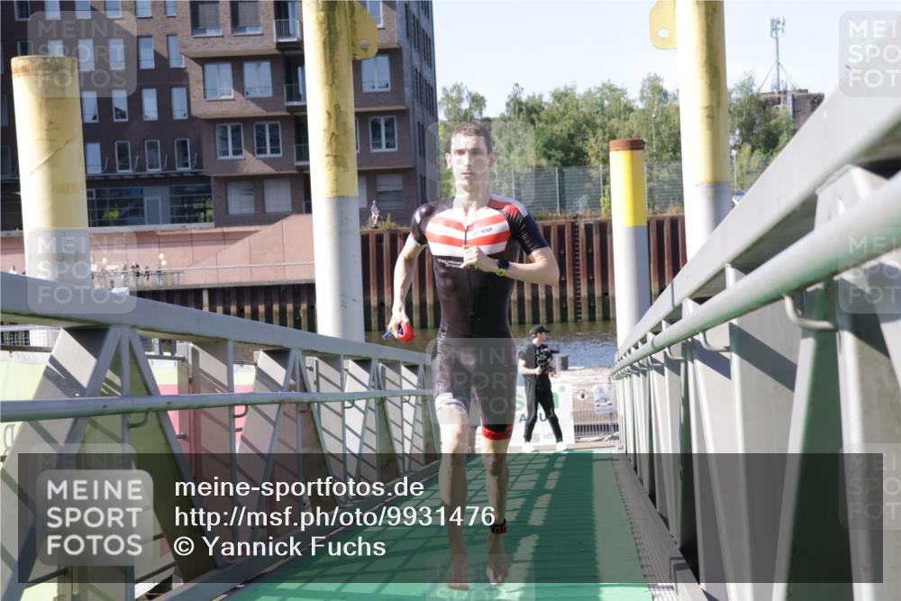 09.08.2026 - GEWOBA Citytriathlon Bremen Yannick Fuchs http://msf.ph/oto/9931476 09.08.2026 10:11:45 Schwimmen 326, 386 meine-sportfotos.de