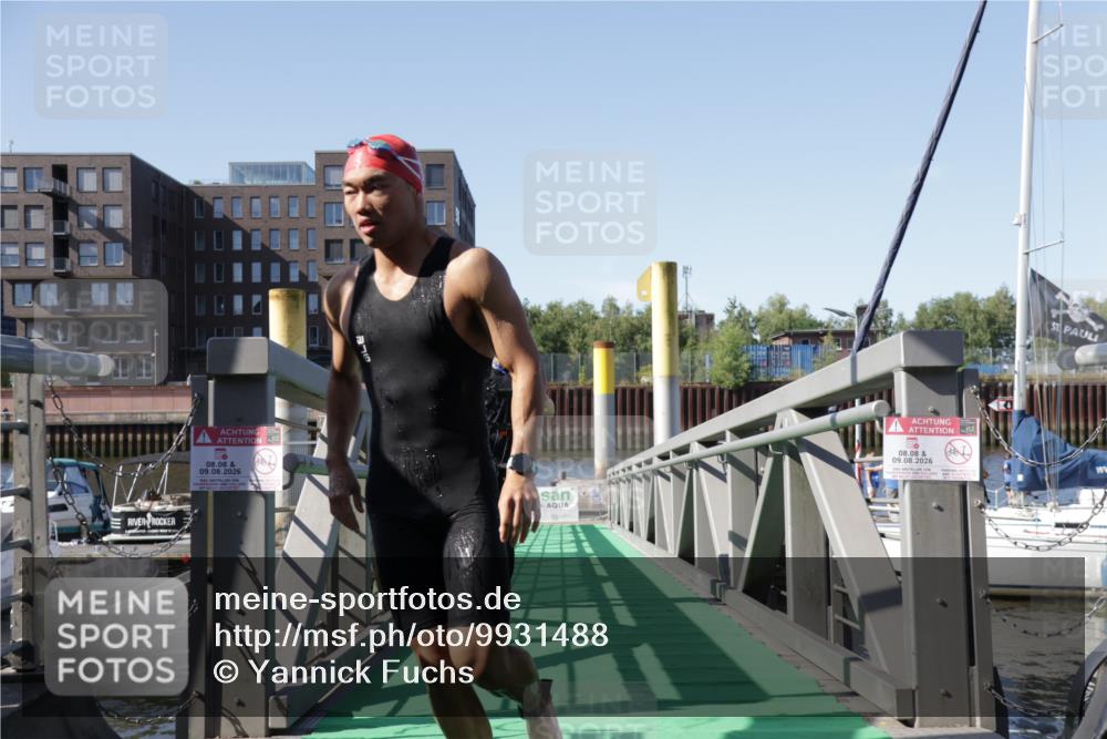 09.08.2026 - GEWOBA Citytriathlon Bremen Yannick Fuchs http://msf.ph/oto/9931488 09.08.2026 10:12:05 Schwimmen 297, 308 meine-sportfotos.de
