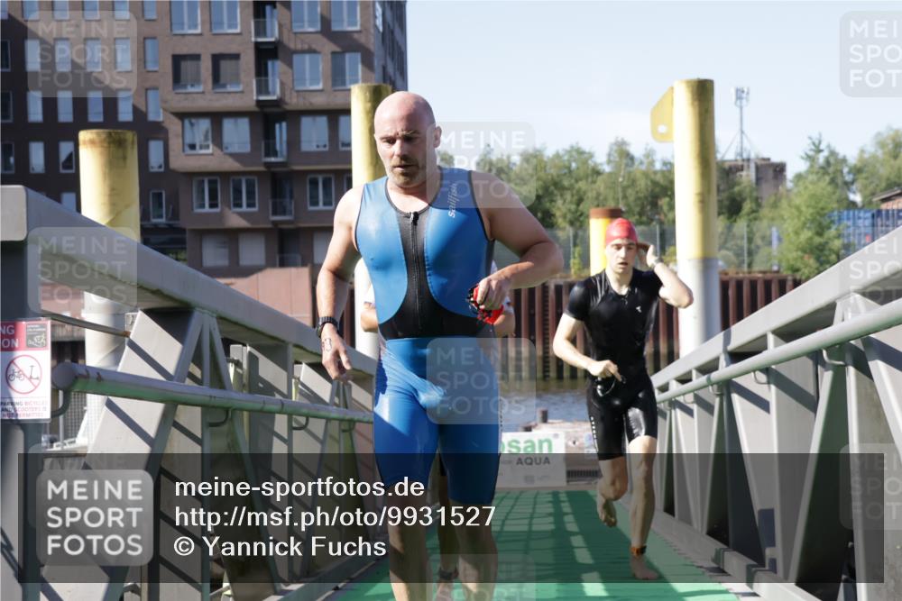 09.08.2026 - GEWOBA Citytriathlon Bremen Yannick Fuchs http://msf.ph/oto/9931527 09.08.2026 10:13:28 Schwimmen 284, 286, 310, 387, 393 meine-sportfotos.de