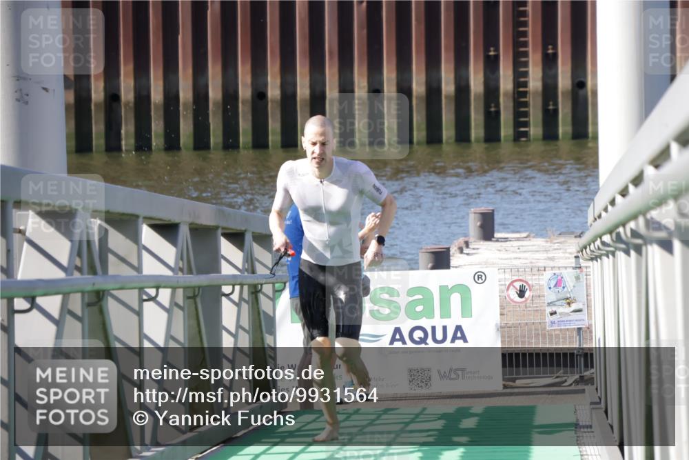 09.08.2026 - GEWOBA Citytriathlon Bremen Yannick Fuchs http://msf.ph/oto/9931564 09.08.2026 10:14:15 Schwimmen 291, 336, 351 meine-sportfotos.de
