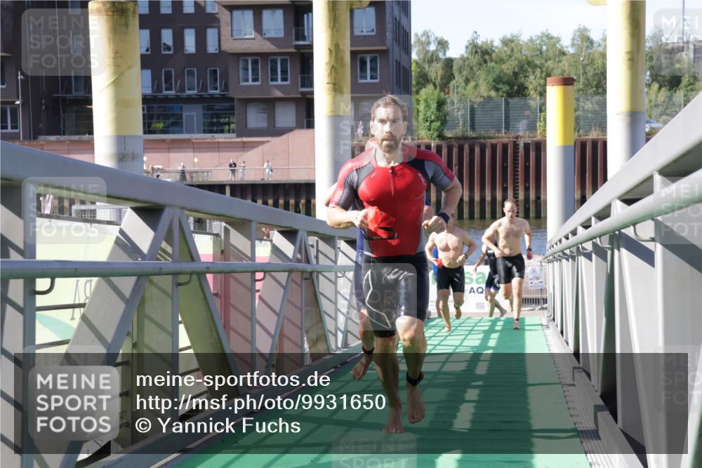 09.08.2026 - GEWOBA Citytriathlon Bremen Yannick Fuchs http://msf.ph/oto/9931650 09.08.2026 10:15:23 Schwimmen 329, 376, 377, 383, 394, 427 meine-sportfotos.de