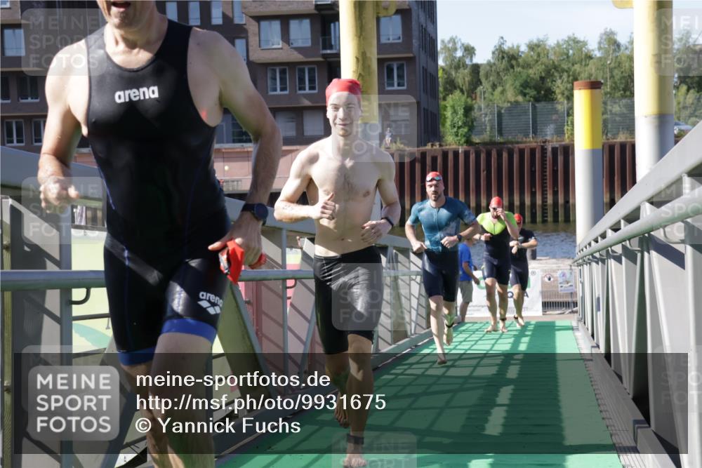 09.08.2026 - GEWOBA Citytriathlon Bremen Yannick Fuchs http://msf.ph/oto/9931675 09.08.2026 10:15:32 Schwimmen 293, 296, 329, 339, 360, 376, 377, 383, 394, 400, 427 meine-sportfotos.de