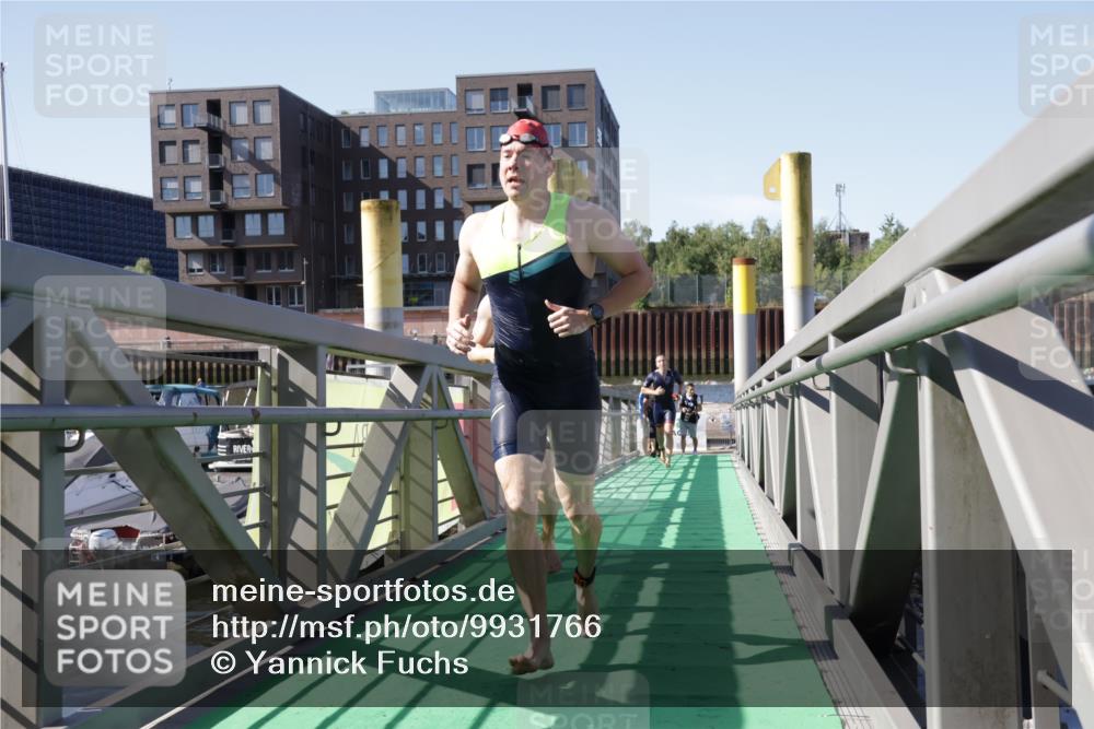 09.08.2026 - GEWOBA Citytriathlon Bremen Yannick Fuchs http://msf.ph/oto/9931766 09.08.2026 10:16:36 Schwimmen 315, 321, 338, 362, 368, 375, 391, 416 meine-sportfotos.de