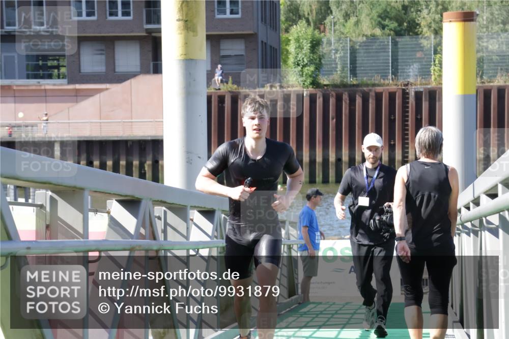 09.08.2026 - GEWOBA Citytriathlon Bremen Yannick Fuchs http://msf.ph/oto/9931879 09.08.2026 10:18:44 Schwimmen 294, 311, 334, 355 meine-sportfotos.de