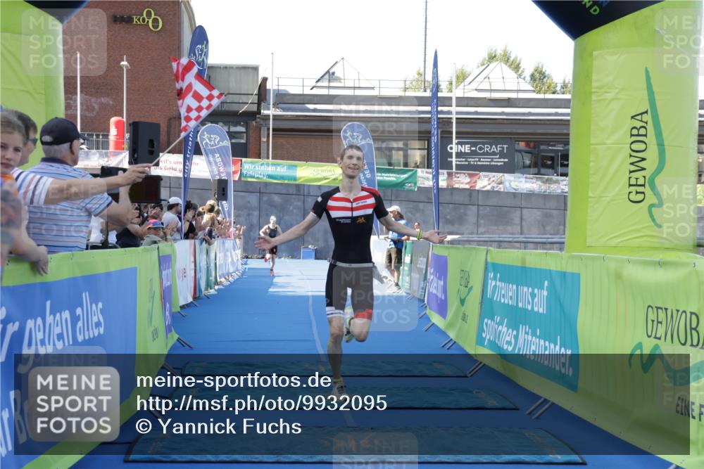 09.08.2026 - GEWOBA Citytriathlon Bremen Yannick Fuchs http://msf.ph/oto/9932095 09.08.2026 11:02:28 Ziel 302, 386 meine-sportfotos.de