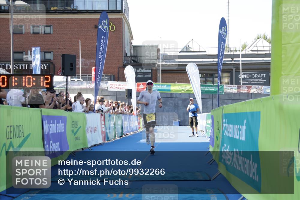 09.08.2026 - GEWOBA Citytriathlon Bremen Yannick Fuchs http://msf.ph/oto/9932266 09.08.2026 11:10:16 Ziel 351 meine-sportfotos.de