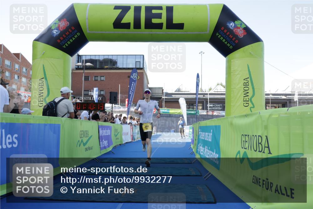 09.08.2026 - GEWOBA Citytriathlon Bremen Yannick Fuchs http://msf.ph/oto/9932277 09.08.2026 11:10:17 Ziel 351 meine-sportfotos.de