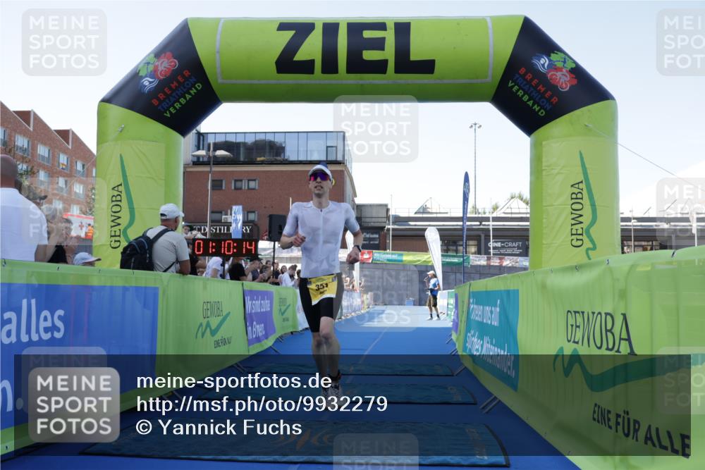 09.08.2026 - GEWOBA Citytriathlon Bremen Yannick Fuchs http://msf.ph/oto/9932279 09.08.2026 11:10:18 Ziel 351 meine-sportfotos.de