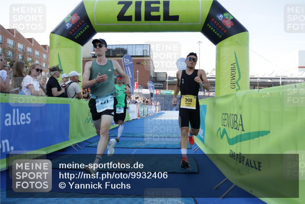 09.08.2026 - GEWOBA Citytriathlon Bremen Yannick Fuchs http://msf.ph/oto/9932406 09.08.2026 11:14:06 Ziel 221, 308 meine-sportfotos.de