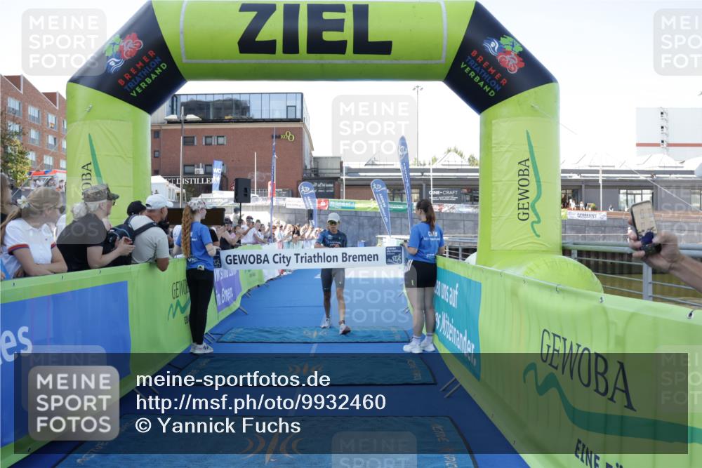 09.08.2026 - GEWOBA Citytriathlon Bremen Yannick Fuchs http://msf.ph/oto/9932460 09.08.2026 11:15:00 Ziel 358, 517 meine-sportfotos.de