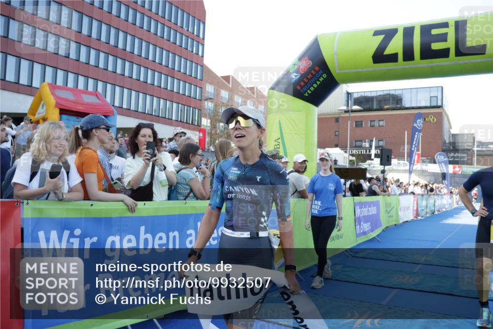 09.08.2026 - GEWOBA Citytriathlon Bremen Yannick Fuchs http://msf.ph/oto/9932507 09.08.2026 11:15:09 Ziel  meine-sportfotos.de