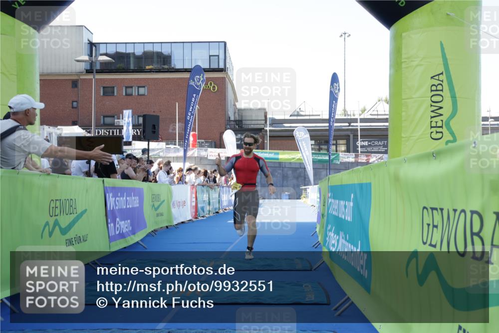 09.08.2026 - GEWOBA Citytriathlon Bremen Yannick Fuchs http://msf.ph/oto/9932551 09.08.2026 11:15:35 Ziel 377 meine-sportfotos.de