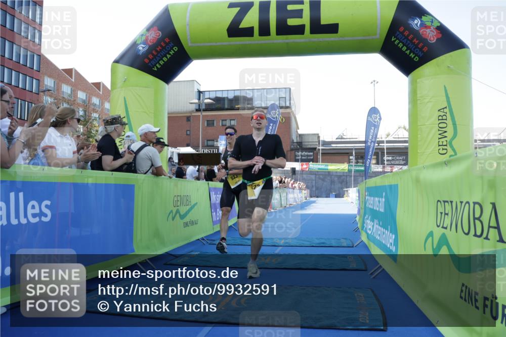 09.08.2026 - GEWOBA Citytriathlon Bremen Yannick Fuchs http://msf.ph/oto/9932591 09.08.2026 11:15:54 Ziel 322, 523 meine-sportfotos.de