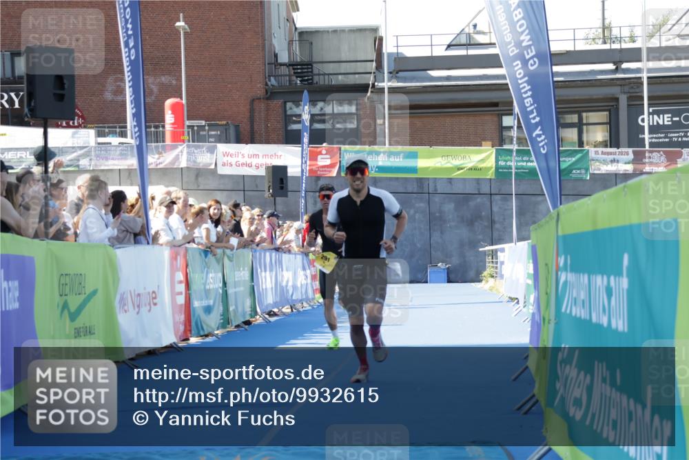 09.08.2026 - GEWOBA Citytriathlon Bremen Yannick Fuchs http://msf.ph/oto/9932615 09.08.2026 11:16:18 Ziel 291, 348 meine-sportfotos.de