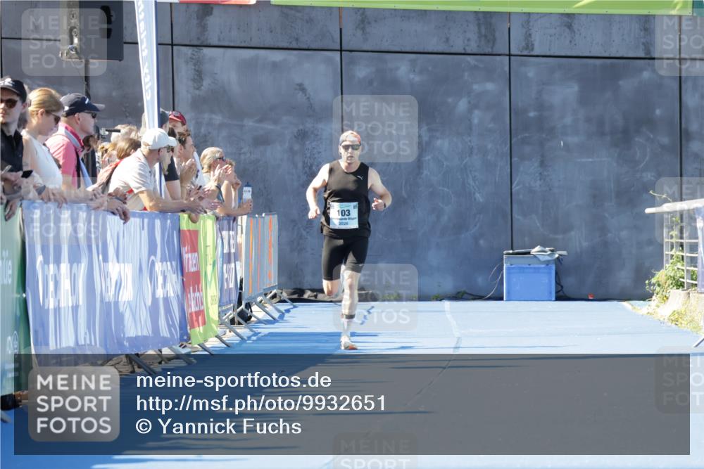 09.08.2026 - GEWOBA Citytriathlon Bremen Yannick Fuchs http://msf.ph/oto/9932651 09.08.2026 11:16:24 Ziel 291 meine-sportfotos.de