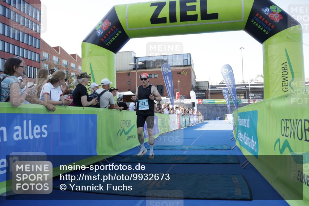 09.08.2026 - GEWOBA Citytriathlon Bremen Yannick Fuchs http://msf.ph/oto/9932673 09.08.2026 11:16:32 Ziel 103 meine-sportfotos.de