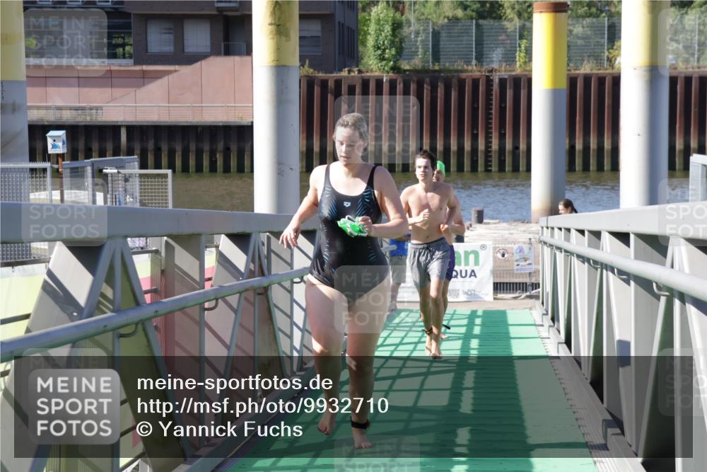 09.08.2026 - GEWOBA Citytriathlon Bremen Yannick Fuchs http://msf.ph/oto/9932710 09.08.2026 10:25:34 Schwimmen 15, 43, 67, 95, 113, 137, 151, 157, 187, 201, 211, 225, 229, 431, 525 meine-sportfotos.de
