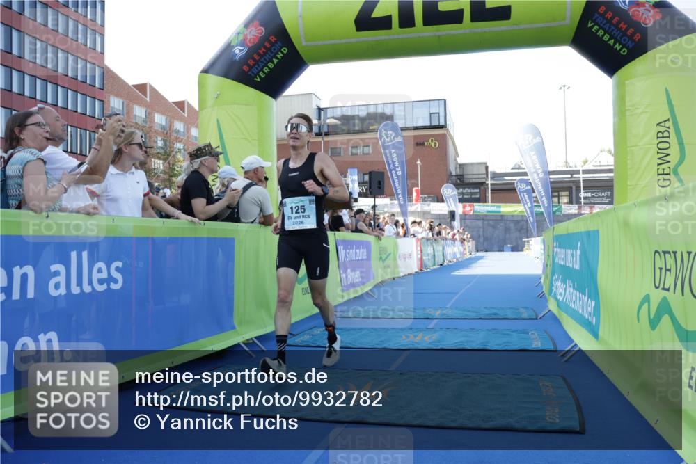 09.08.2026 - GEWOBA Citytriathlon Bremen Yannick Fuchs http://msf.ph/oto/9932782 09.08.2026 11:17:03 Ziel 125, 296 meine-sportfotos.de