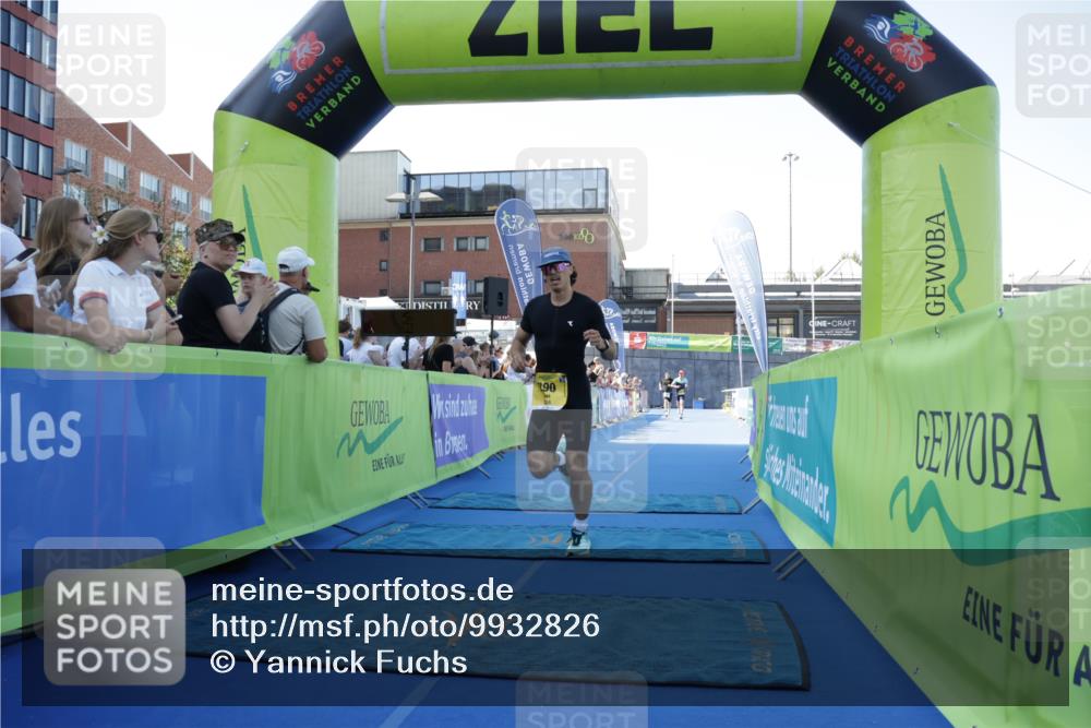 09.08.2026 - GEWOBA Citytriathlon Bremen Yannick Fuchs http://msf.ph/oto/9932826 09.08.2026 11:17:43 Ziel 25, 290 meine-sportfotos.de