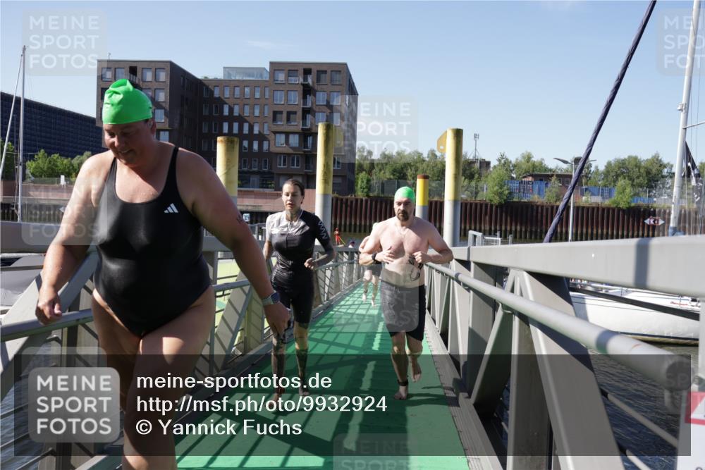 09.08.2026 - GEWOBA Citytriathlon Bremen Yannick Fuchs http://msf.ph/oto/9932924 09.08.2026 10:27:23 Schwimmen 11, 75, 77, 101, 149, 185, 199, 227, 247, 524 meine-sportfotos.de