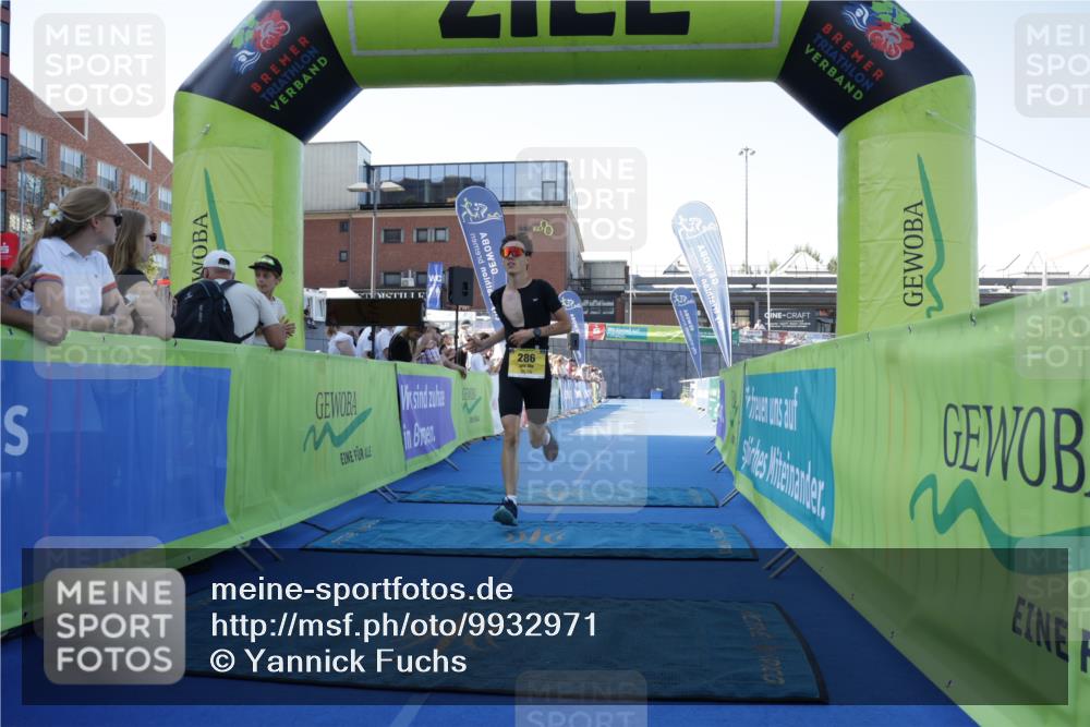 09.08.2026 - GEWOBA Citytriathlon Bremen Yannick Fuchs http://msf.ph/oto/9932971 09.08.2026 11:19:05 Ziel 286 meine-sportfotos.de