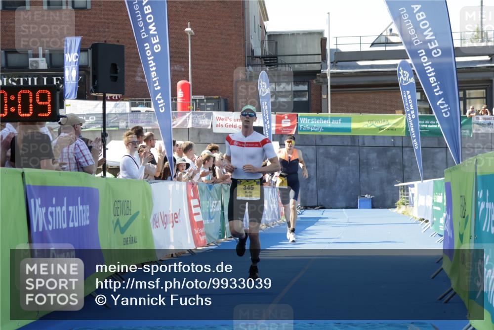09.08.2026 - GEWOBA Citytriathlon Bremen Yannick Fuchs http://msf.ph/oto/9933039 09.08.2026 11:20:13 Ziel 323, 338, 345 meine-sportfotos.de