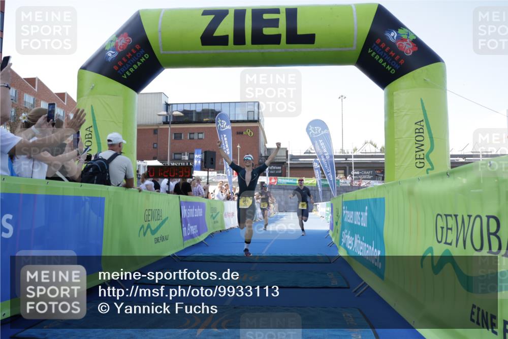 09.08.2026 - GEWOBA Citytriathlon Bremen Yannick Fuchs http://msf.ph/oto/9933113 09.08.2026 11:20:43 Ziel 293, 301, 427 meine-sportfotos.de