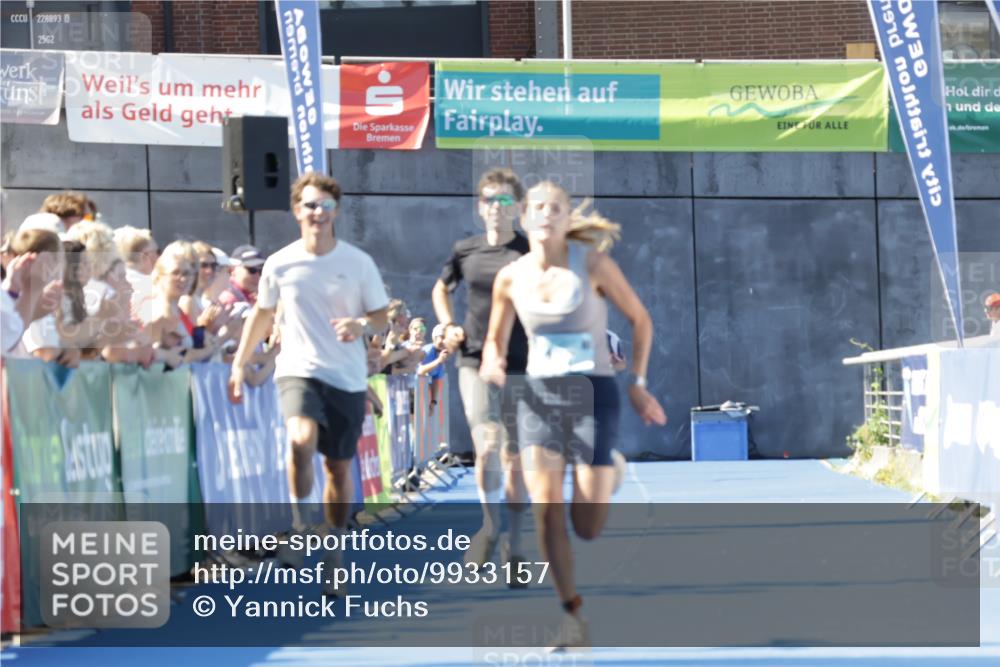 09.08.2026 - GEWOBA Citytriathlon Bremen Yannick Fuchs http://msf.ph/oto/9933157 09.08.2026 11:21:05 Ziel 177, 391 meine-sportfotos.de