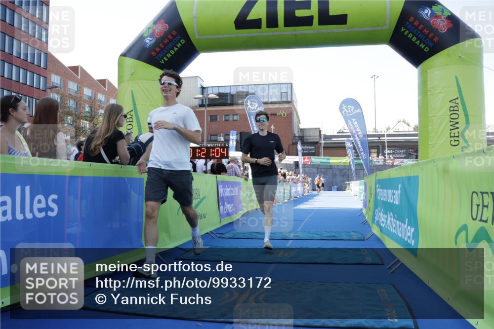 09.08.2026 - GEWOBA Citytriathlon Bremen Yannick Fuchs http://msf.ph/oto/9933172 09.08.2026 11:21:08 Ziel 177 meine-sportfotos.de