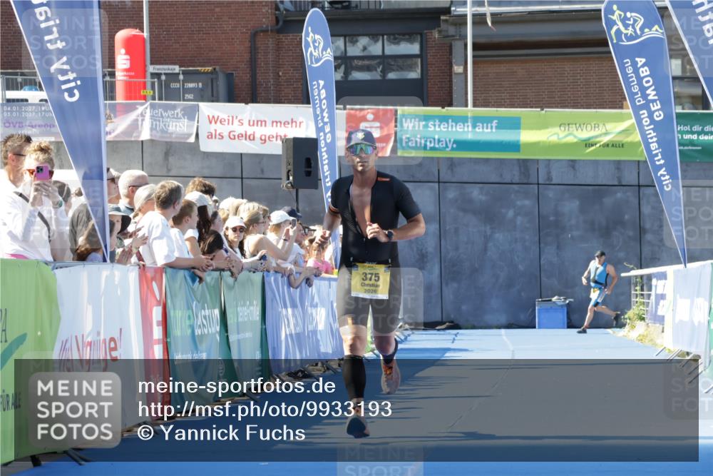 09.08.2026 - GEWOBA Citytriathlon Bremen Yannick Fuchs http://msf.ph/oto/9933193 09.08.2026 11:21:20 Ziel 375, 478, 528 meine-sportfotos.de