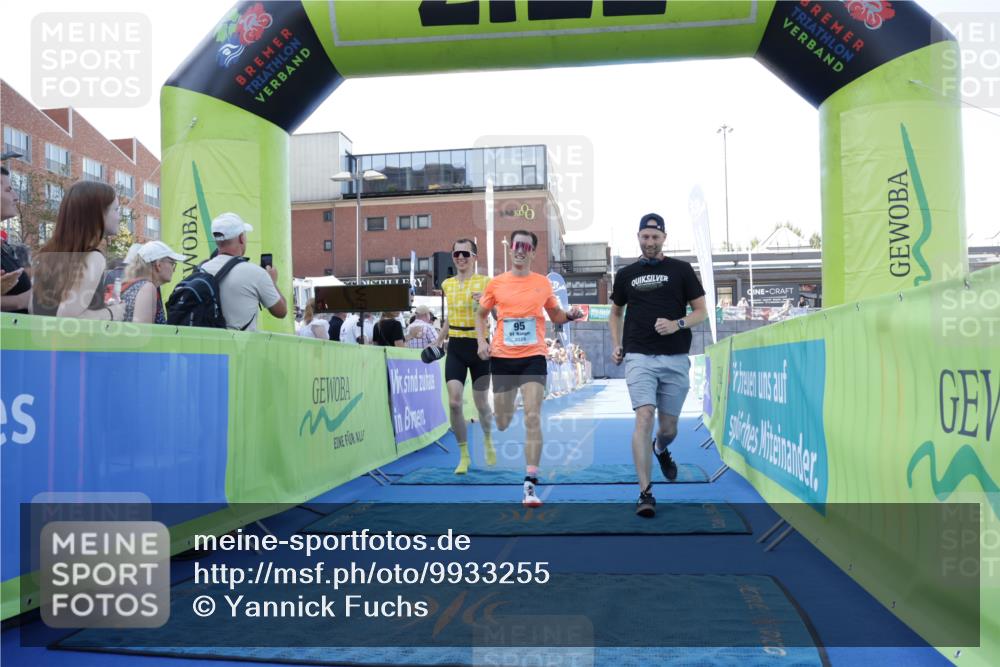09.08.2026 - GEWOBA Citytriathlon Bremen Yannick Fuchs http://msf.ph/oto/9933255 09.08.2026 11:22:11 Ziel 95 meine-sportfotos.de