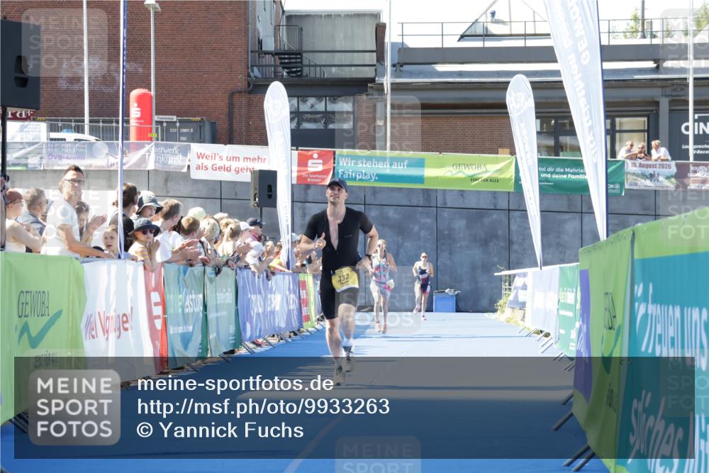 09.08.2026 - GEWOBA Citytriathlon Bremen Yannick Fuchs http://msf.ph/oto/9933263 09.08.2026 11:22:21 Ziel 304, 332 meine-sportfotos.de
