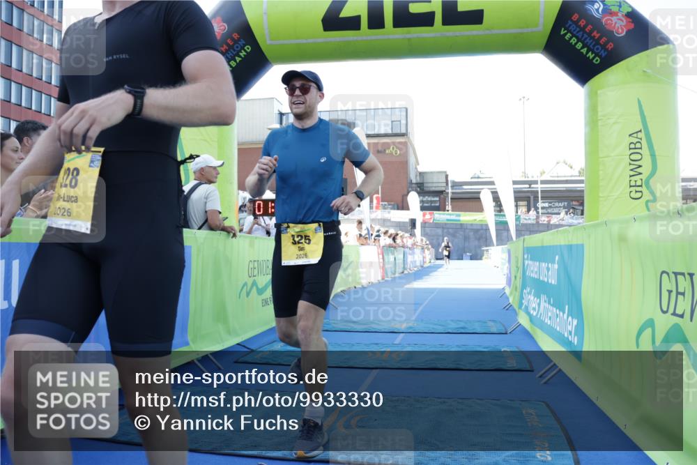09.08.2026 - GEWOBA Citytriathlon Bremen Yannick Fuchs http://msf.ph/oto/9933330 09.08.2026 11:22:56 Ziel 325, 328 meine-sportfotos.de