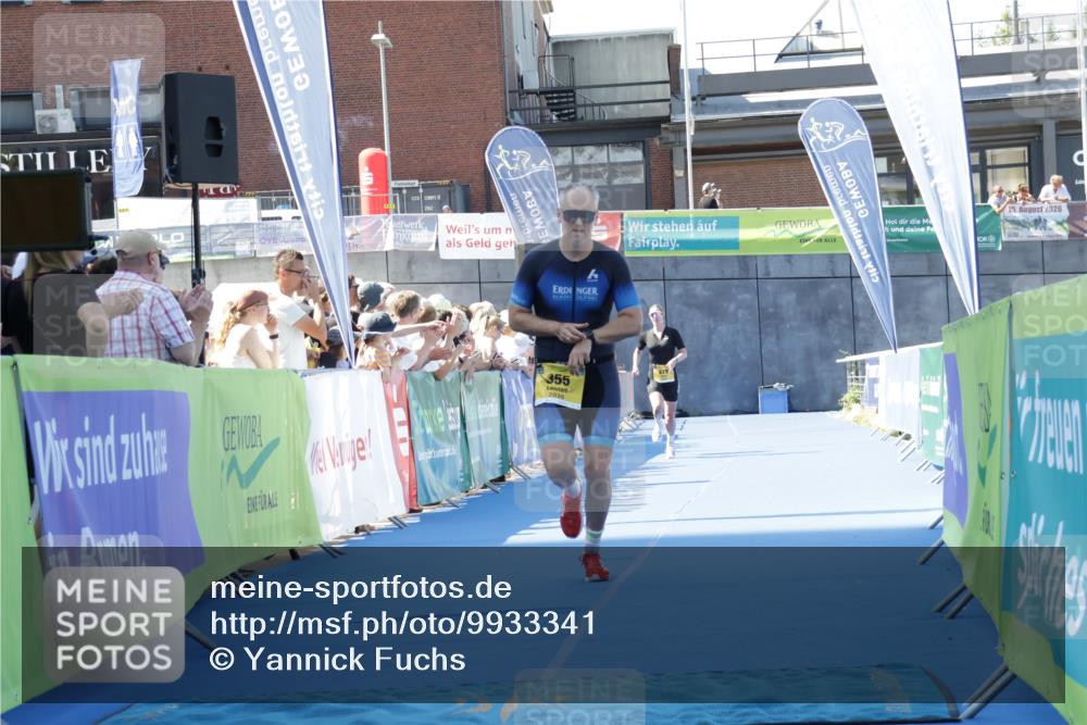 09.08.2026 - GEWOBA Citytriathlon Bremen Yannick Fuchs http://msf.ph/oto/9933341 09.08.2026 11:23:14 Ziel 355, 479 meine-sportfotos.de