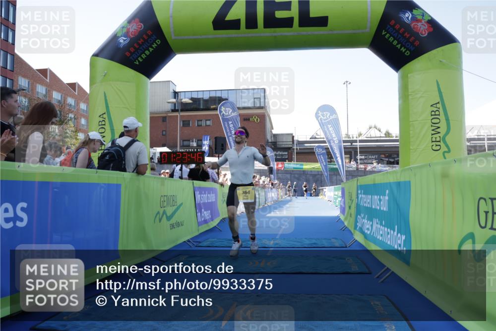 09.08.2026 - GEWOBA Citytriathlon Bremen Yannick Fuchs http://msf.ph/oto/9933375 09.08.2026 11:23:50 Ziel 364 meine-sportfotos.de