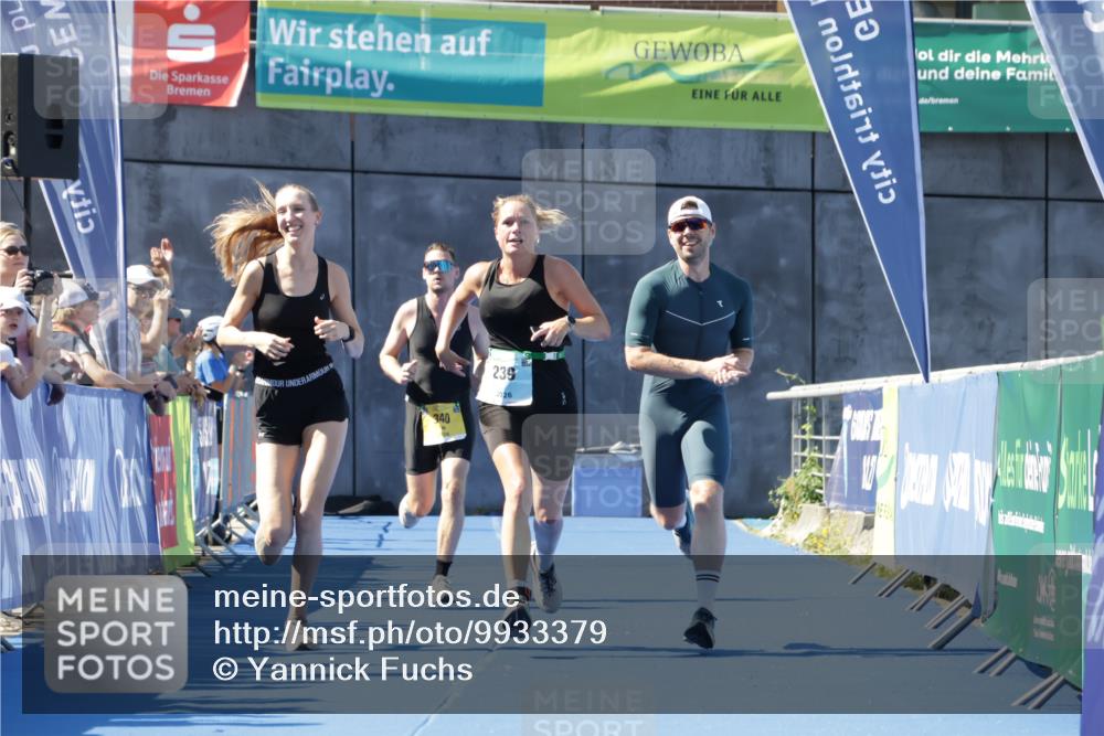 09.08.2026 - GEWOBA Citytriathlon Bremen Yannick Fuchs http://msf.ph/oto/9933379 09.08.2026 11:23:55 Ziel 239, 340 meine-sportfotos.de