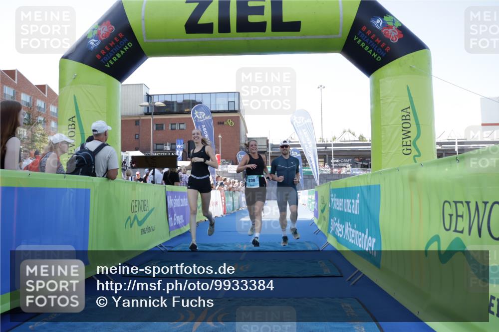 09.08.2026 - GEWOBA Citytriathlon Bremen Yannick Fuchs http://msf.ph/oto/9933384 09.08.2026 11:23:59 Ziel 239, 340 meine-sportfotos.de