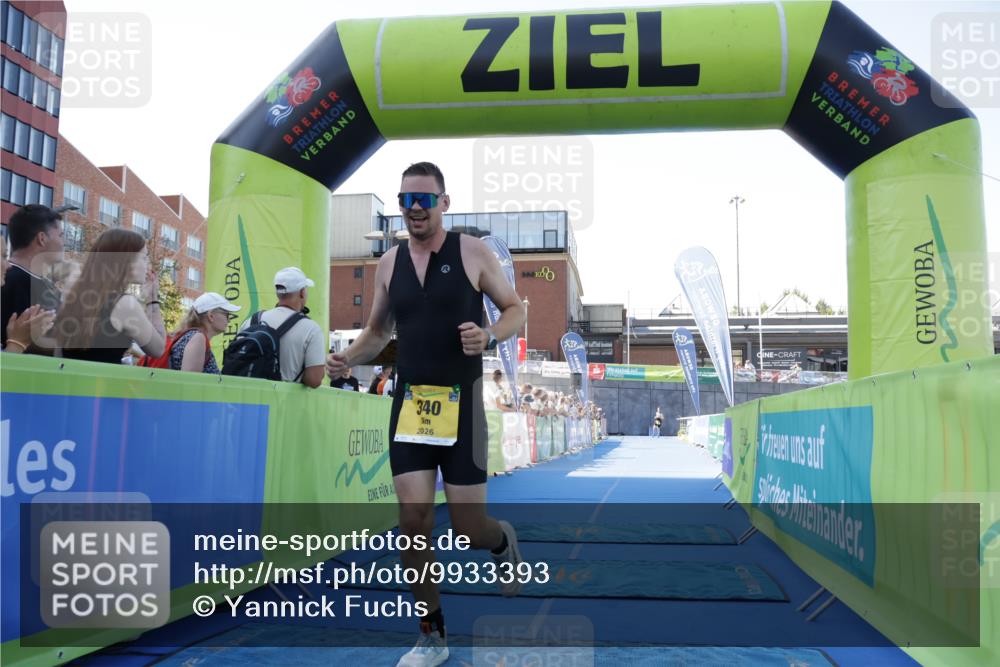 09.08.2026 - GEWOBA Citytriathlon Bremen Yannick Fuchs http://msf.ph/oto/9933393 09.08.2026 11:24:01 Ziel 239, 340 meine-sportfotos.de