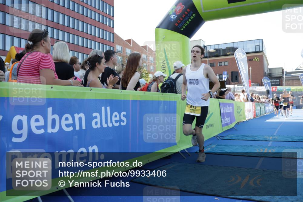 09.08.2026 - GEWOBA Citytriathlon Bremen Yannick Fuchs http://msf.ph/oto/9933406 09.08.2026 11:24:23 Ziel 241, 379, 413, 472 meine-sportfotos.de